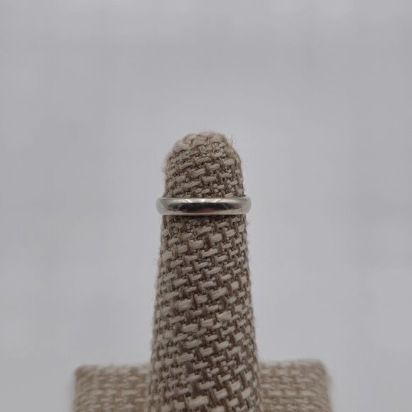 Size 3 Sterling Silver Plain Toe Ring A2907 - Picture 1 of 7